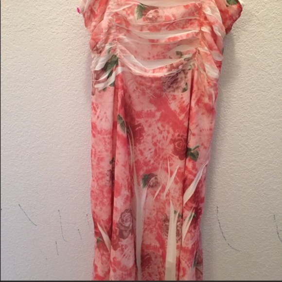 Pink Tye-Dye Rose Dress. - Picture 3 of 4